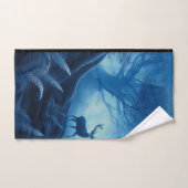 Herten in donker bos van blauwe nevel bad handdoek (Handdoek)