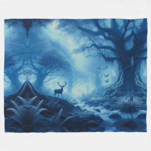 Herten in donker bos van blauwe nevel fleece deken