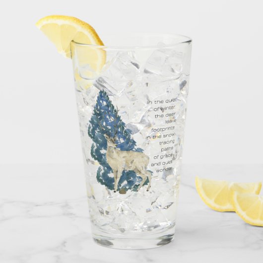 Herten laten voetafdrukken achter in de sneeuw glas (Voorkant ijs)