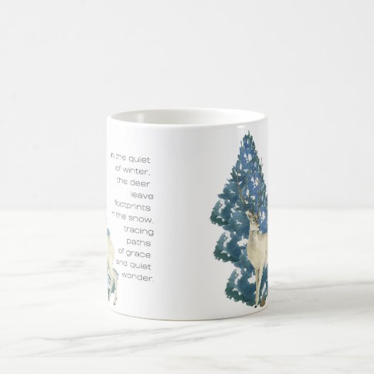 Herten laten voetafdrukken achter in de sneeuw koffiemok (Center)