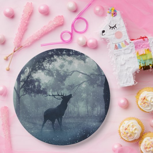 Herten met gewei in een schaduwrijk bos papieren bordje (Feest)