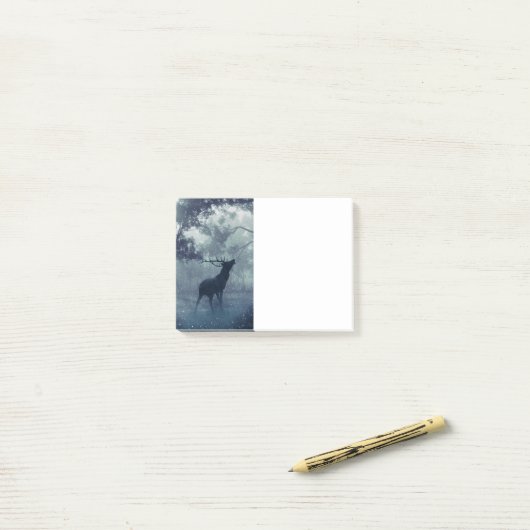 Herten met gewei in een schaduwrijk bos post-it® notes (Op bureau)