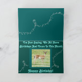 Herten, met verhoogde staart, op een grappige Kaar Kaart (Binnen)