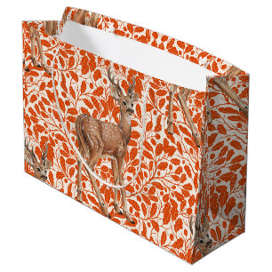 Herten op decoratief eiken damast patroon in donke groot cadeauzakje