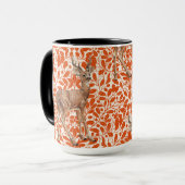 Herten op decoratief eiken damast patroon in donke mok (Voorkant links)