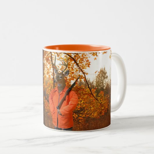 Hertenjager met geweer tweekleurige koffiemok (Voorkant rechts)