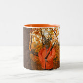 Hertenjager met geweer tweekleurige koffiemok (Center)