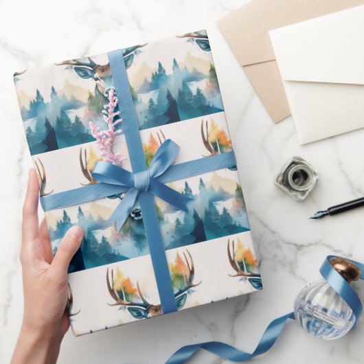 Hertenkop met gewei en bosbomen cadeaupapier (Geschenken)