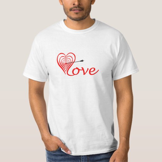 Herz Liebe Dartscheibe mit Pfeil T-shirt (Voorkant)