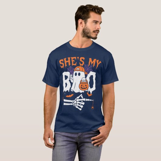 Hes My Boo Matching Couple Halloween Funny Shes My T-shirt (Voorkant volledig)