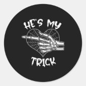 He's My Trick Funny Halloween Matching Couple Girl Ronde Sticker (Voorkant)