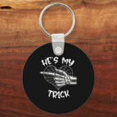 He's My Trick Funny Halloween Matching Couple Girl Sleutelhanger (Voorkant)