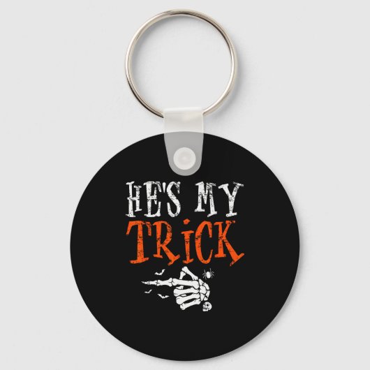 He's My Trick Halloween Matching Couple Funny Girl Sleutelhanger (Voorkant)
