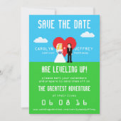 Het aanpasbaar Nerdy 8-bits Bride & Groom sparen d Save The Date (Voorkant)