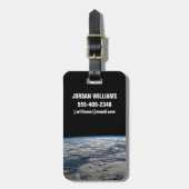 Het aardoppervlak boven een bewolkt Western Austra Bagagelabel (Voorkant verticaal)