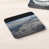 Het aardoppervlak boven een bewolkt Western Austra Bier Onderzetter (Linkerzijde)