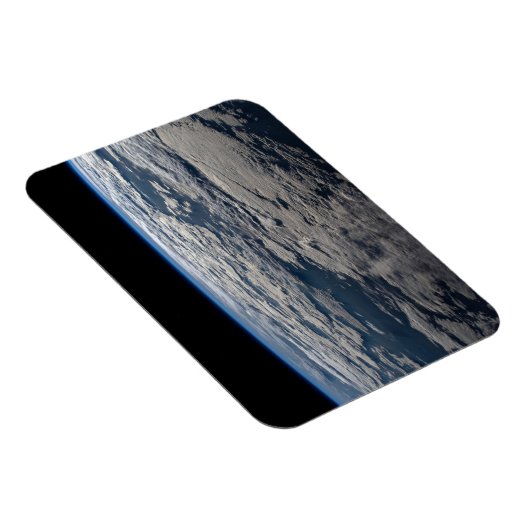 Het aardoppervlak boven een bewolkt Western Austra Magneet (Rechterzijde)