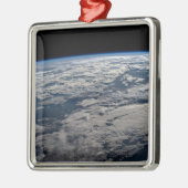 Het aardoppervlak boven een bewolkt Western Austra Metalen Ornament (Links)