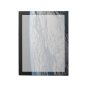 Het aardoppervlak boven een bewolkt Western Austra Notitieblok (Linkerzijde)