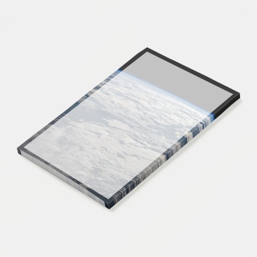 Het aardoppervlak boven een bewolkt Western Austra Post-it® Notes (Schuin)