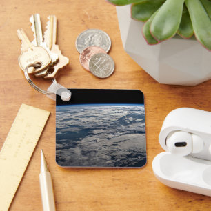 Het aardoppervlak boven een bewolkt Western Austra Sleutelhanger