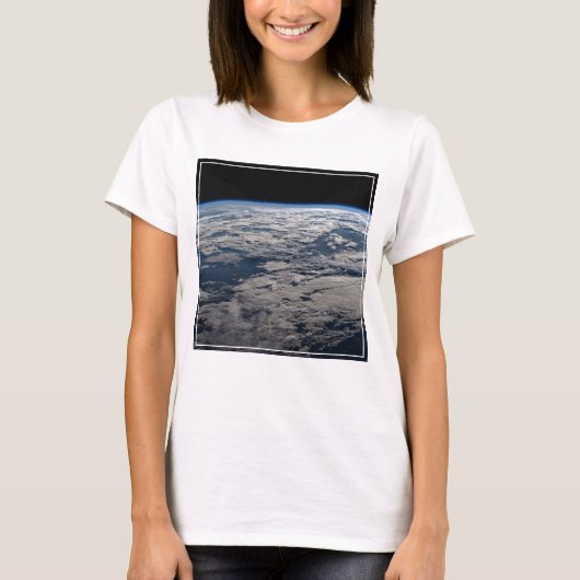 Het aardoppervlak boven een bewolkt Western Austra T-shirt (Voorkant)