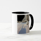 Het achterste gedeelte van de gesloten ruimtepende mok (Voorkant rechts)