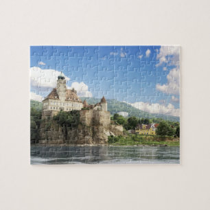Het adembenemende kasteel Schonbuhel ligt boven de Legpuzzel
