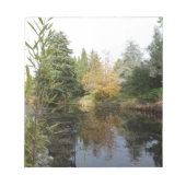 Het afbeelding van de tuinscène, mooie bomen... notitieblok (Voorkant)