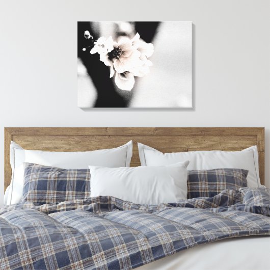 Het afgelopen voorjaar | Bloemenfotografie Canvas Afdruk (Insitu (Slaapkamer))