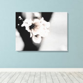 Het afgelopen voorjaar | Bloemenfotografie Canvas Afdruk (Insitu (Houten vloer))