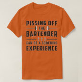 Het afpenselen van de Bartender Alcohol Bier Gift T-shirt (Design voorkant)