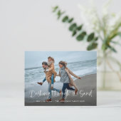Het aftappen door de zand | Foto van kuststrand Feestdagenkaart (Staand voorkant)