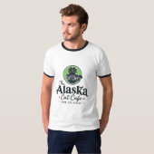 Het Alaska Cat Cafe “Purr, Sip, Repeat” T-shirt (Voorkant volledig)