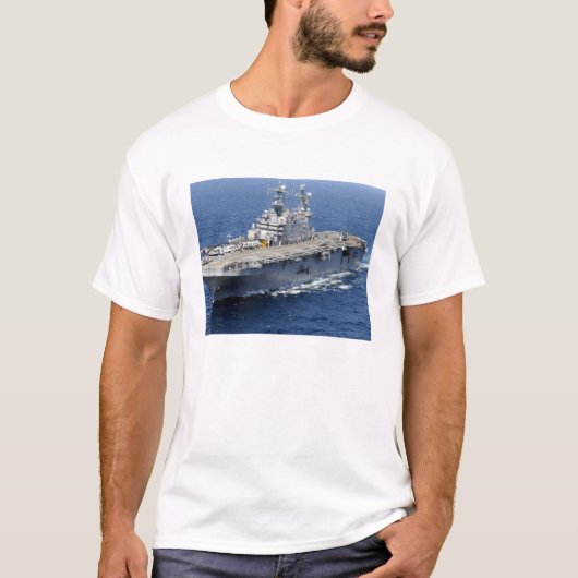 Het amfibieschip USS Peleliu T-shirt (Voorkant)