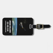 Het Atlas V541 lanceervoertuig in een baan om de a Bagagelabel (Voorkant horizontaal)