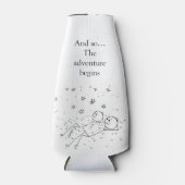 “Het Avontuur Begint” Koozie Fleskoeler (Voorkant)