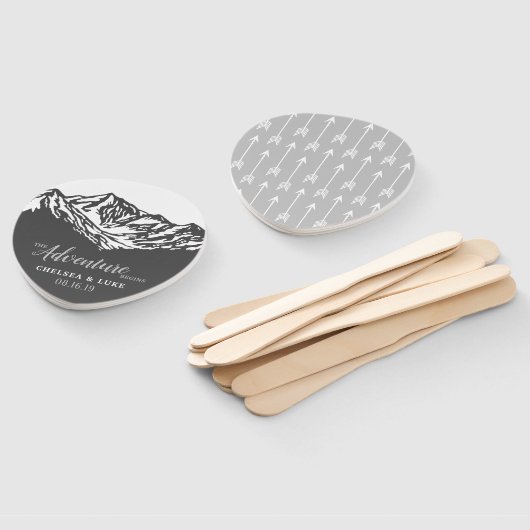 Het avontuur begint met de bruiloft in de bergen handwaaier (Niet-gemonteerd)