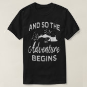 Het avontuur begint met rondreizen van T-shirt (Design voorkant)