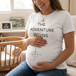 Het avontuur begint Schattige nieuwe baby-aankondi T-shirt