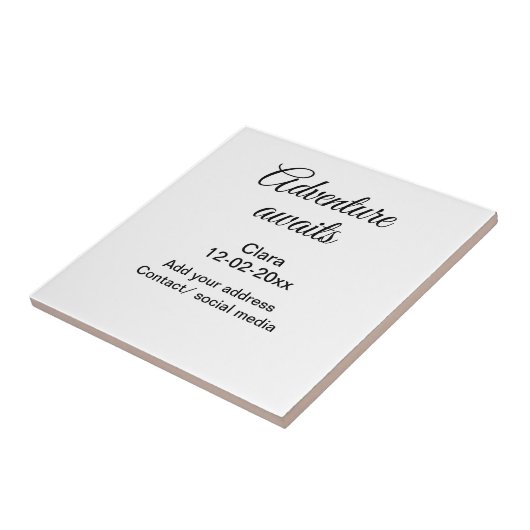 Het avontuur begint voeg naam toe datum jaar plaat tegeltje (Zijkant)