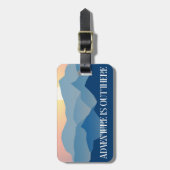 Het avontuur is er in de zon en in de bergen label bagagelabel (Voorkant verticaal)