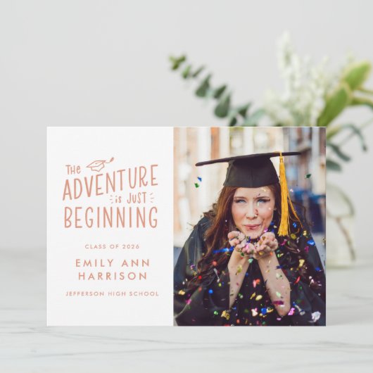 Het avontuur is het Afstuderen van de Foto van het Aankondiging (Staand voorkant)