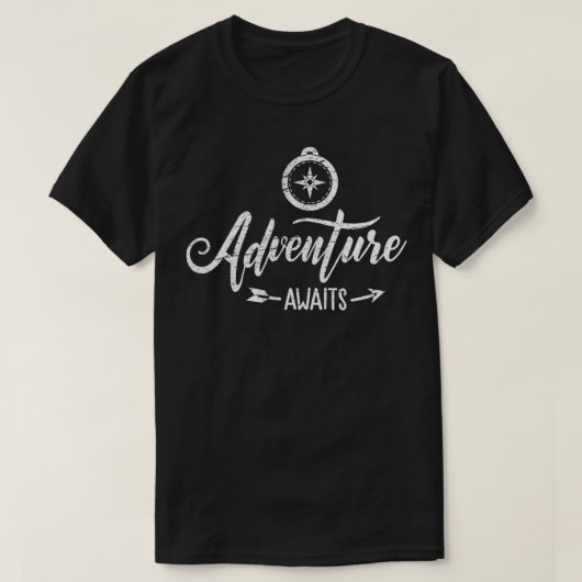 Het avontuur wacht op het wandelende Camping Compa T-shirt (Design voorkant)