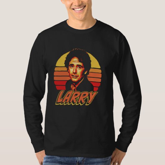 Het bedrijf van Larry Retro Three is  SeventiesEig T-shirt (Voorkant)