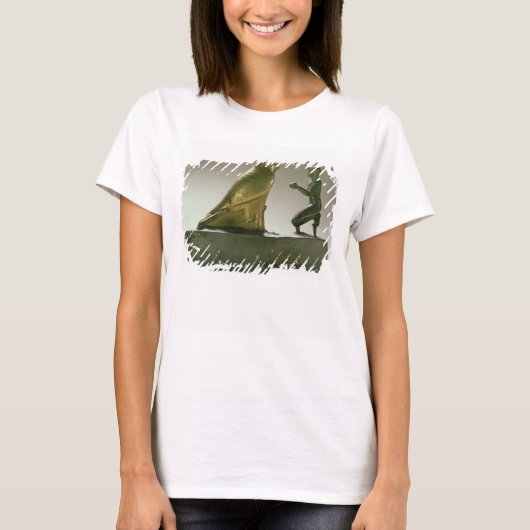 Het beeld van koning Taharqa dat de valk-god aanbi T-shirt (Voorkant)