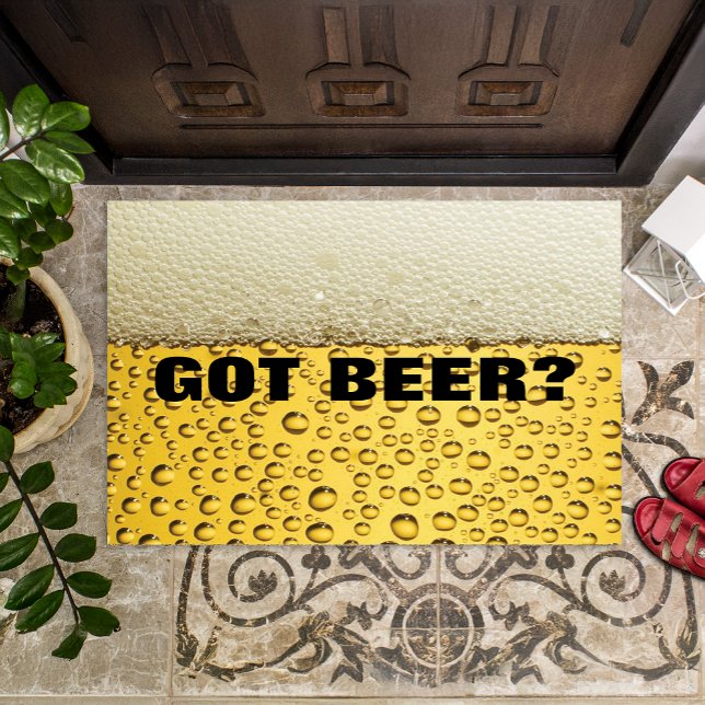 Het Beer Man Cave Decor Deurmat ( It's 5 o'clock somewhere with this extremely funny doormat with an urgent request.)