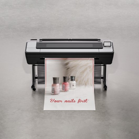 Het begin van je schoonheid begint met je nagel. poster