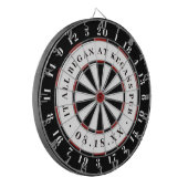 Het begon allemaal | Vastgestelde datum zwart wit Dartbord (Voorkant Links)