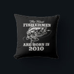 Het beste verjaardagscadeau voor 2010s Fisherman V Kussen<br><div class="desc">Perfecte verjaardagscadeaus voor kinderen zijn als schatkisten boordevol vreugde en opwinding. Bekijk ons collectie van verjaardagscadeaus voor kinderen,  waar elk item een schat is die op ontdekking wacht</div>